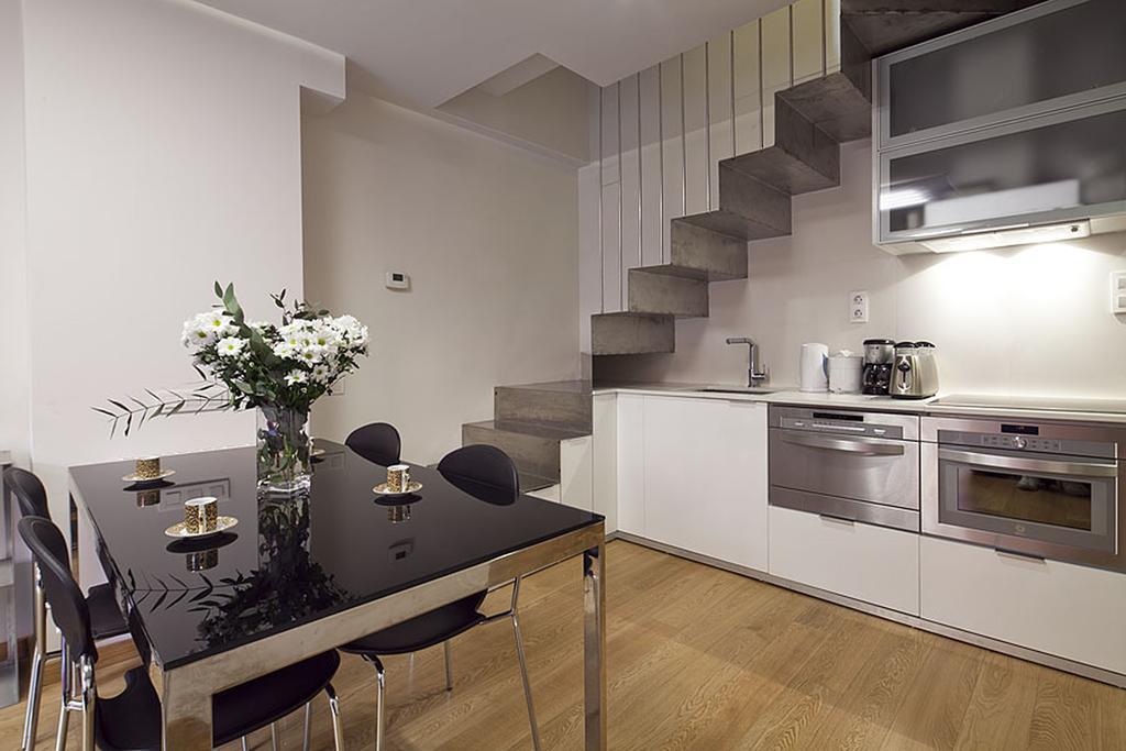 Apartment Barcelona Rentals - Pool Terrace In City Center Esterno foto