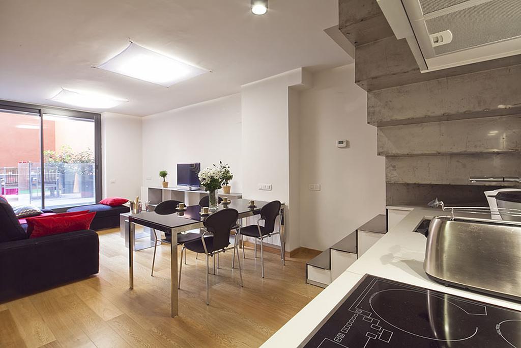 Apartment Barcelona Rentals - Pool Terrace In City Center Esterno foto