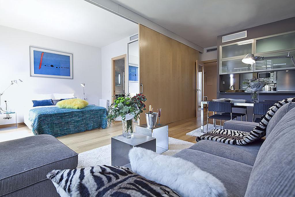 Apartment Barcelona Rentals - Pool Terrace In City Center Esterno foto